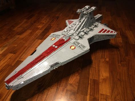 Mar 5, 2021 · One of the most highly requested LEGO Star Wars Ultimate Collectors Series (UCS) sets is a Venator-Class Republic Attack Cruiser from The Clone Wars & Episod... 